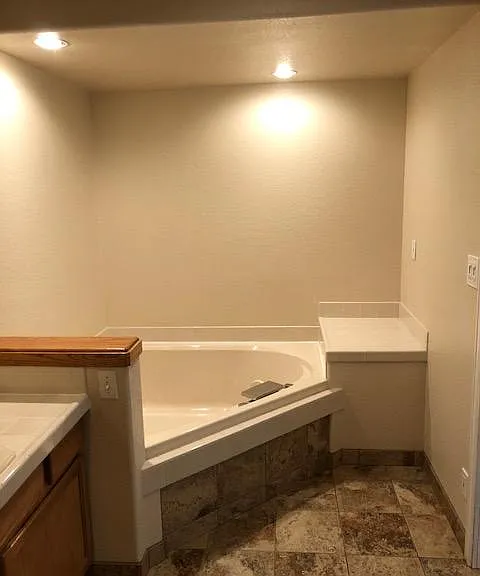 2046 Dailey Ln — Photo 17