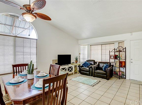 3rd image of 14911 El Molino St