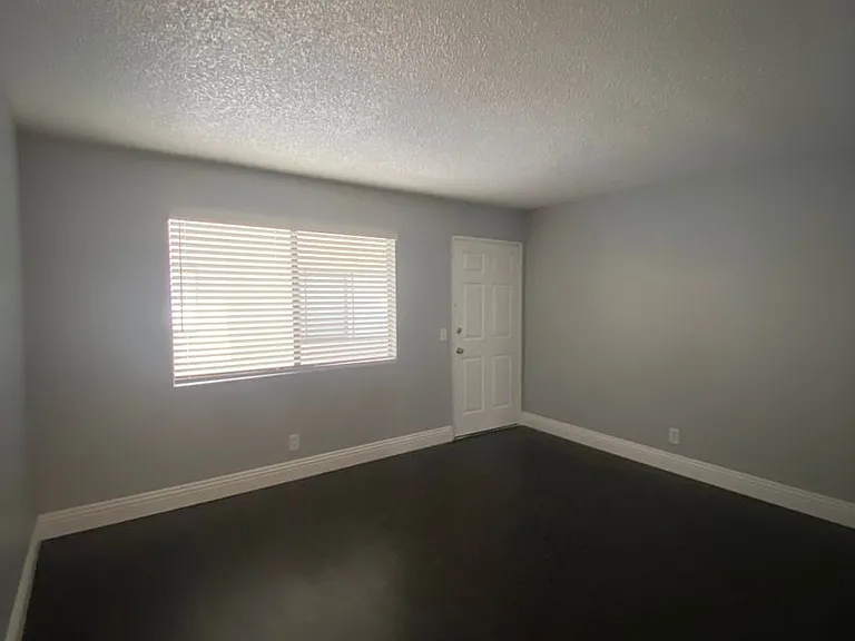 1429 E Florida St — Photo 3