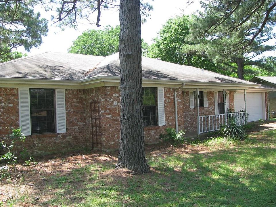 1st image of 2601 Sandy Cir
