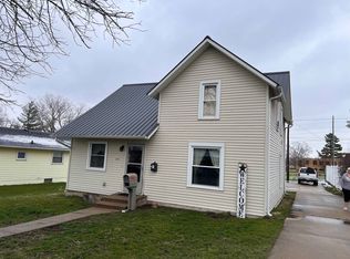 303 S Matteson St, Maquoketa, IA 52060
