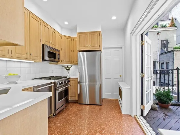 114 East 62nd Street image 6 of 10