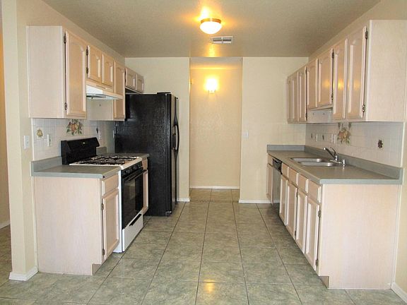 5th image of 12045 Cannon Hill Dr