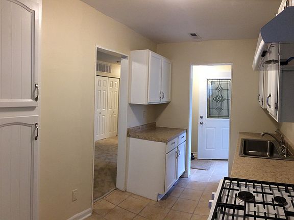 5th image of 216 Harwood Dr