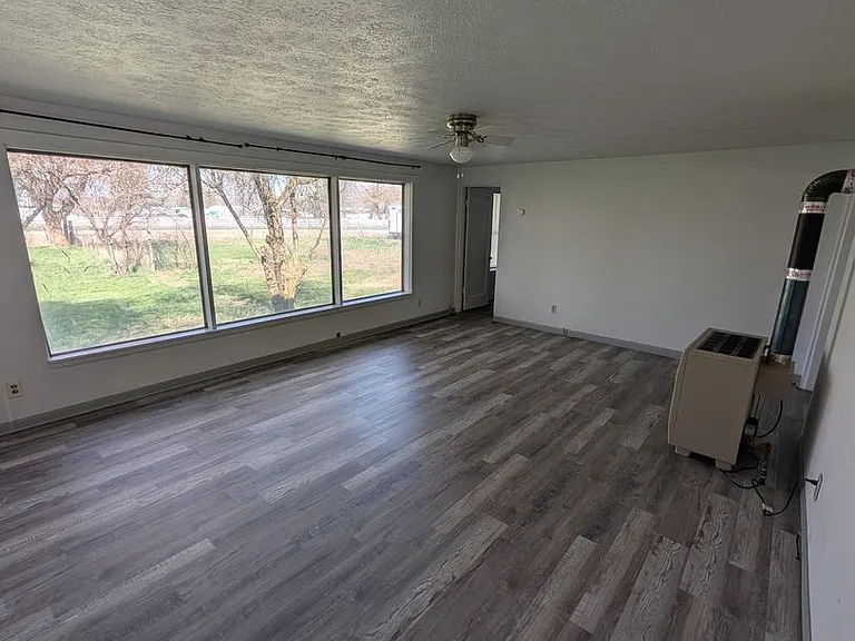 3623 Anderson Ave — Photo 13