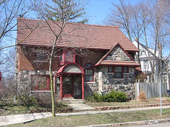 848-Exterior