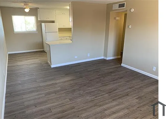 2 bed, 890 sqft, $985 — Photo 3