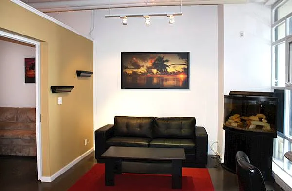 404 King St W #201 — Photo 4