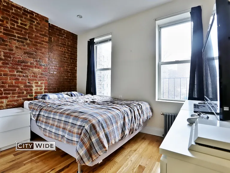 42 Clinton St #8 — Photo 2