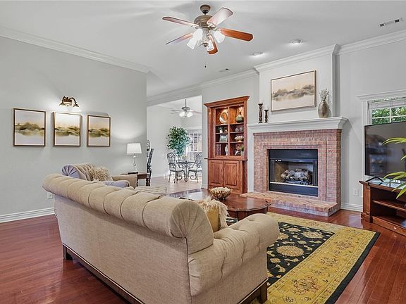 5th image of 1721 N Colony Way