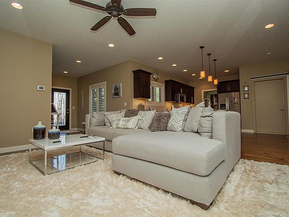 4th image of 955 Emerald Pines Dr