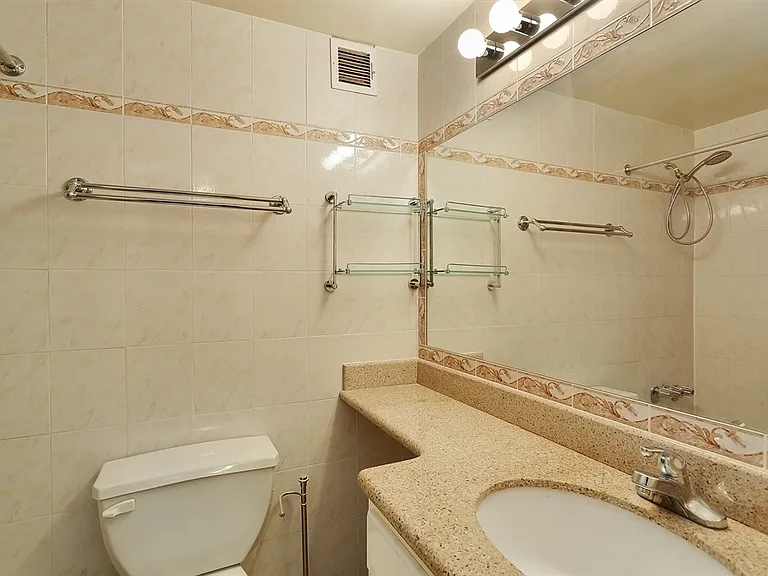 229 E 24th St #9R — Photo 5
