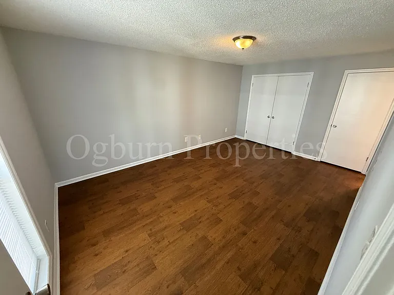 1426 Glade St — Photo 7
