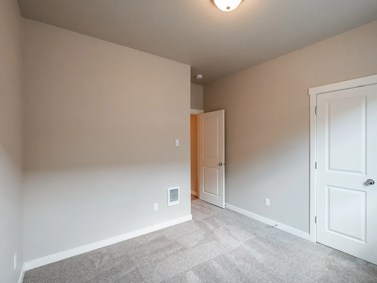 1274 Pacific Ave — Photo 4