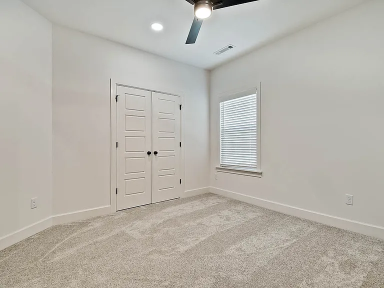 510 W Persimmon St — Photo 22