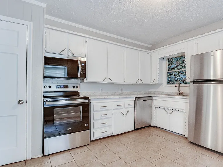 506 E Curtis Dr — Photo 10