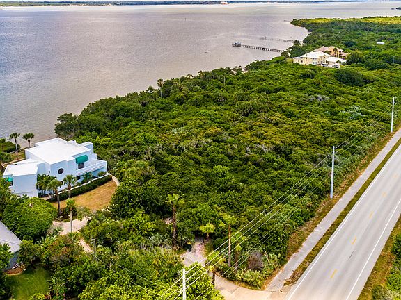 4th image of 4650 Highway A1a