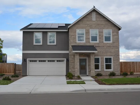 368 Vanderbilt Dr, Lemoore, CA 93245