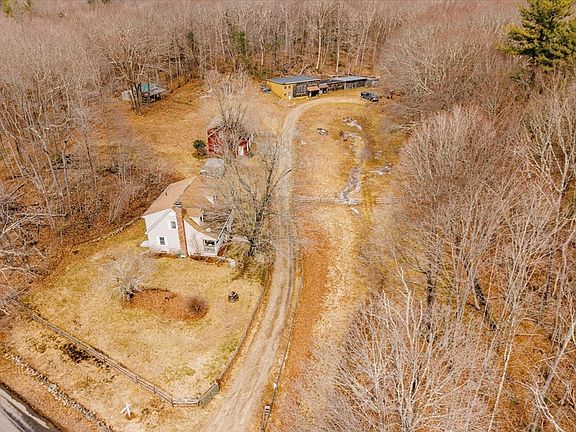 2nd image of 203 Union Rd