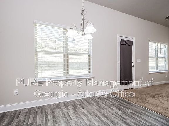 3rd image of 155 Mandy Ln