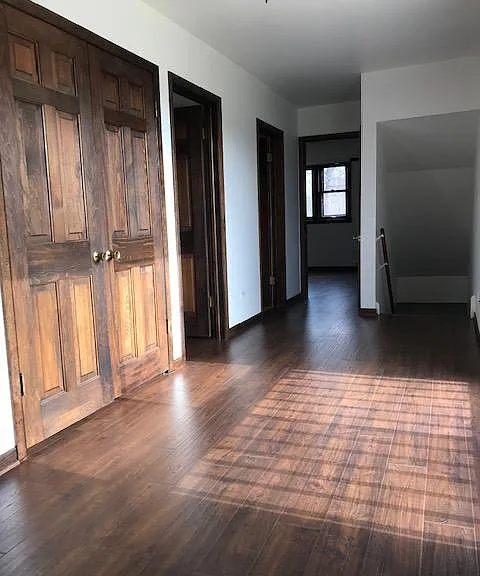 691 W Everett Rd — Photo 31