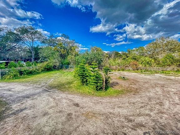 4th image of 2827 Knudsen Dr