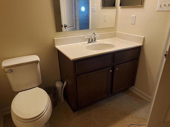 4th image of 7506 Goldfinch Ct