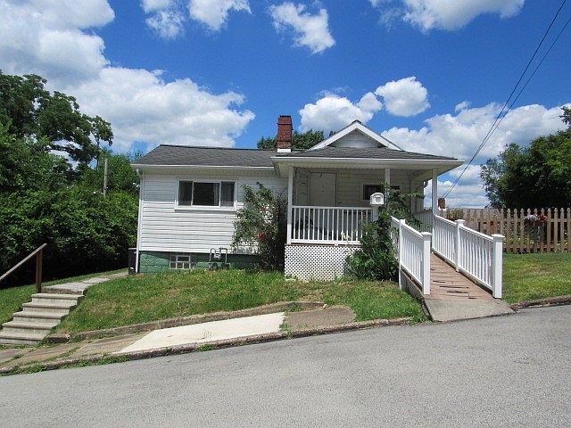 1st image of 807 Kennedy St