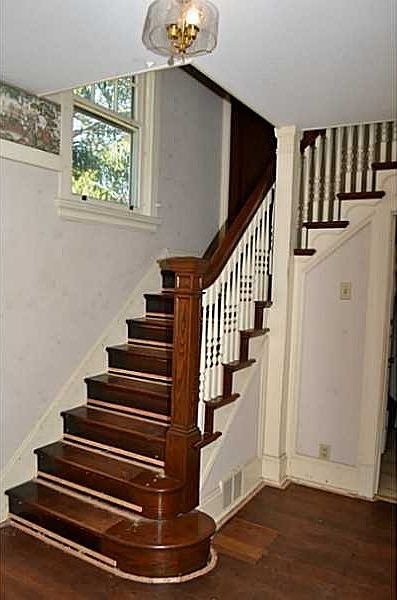 1st image of 7044 Woodland Ave