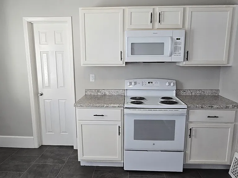 202 W Emerson St #1 — Photo 6