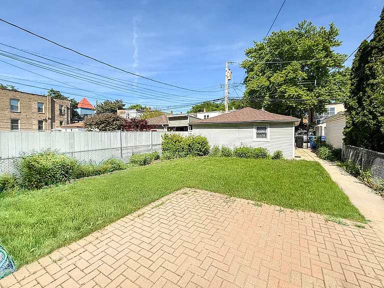3245 N Lawndale Ave #2 — Photo 17