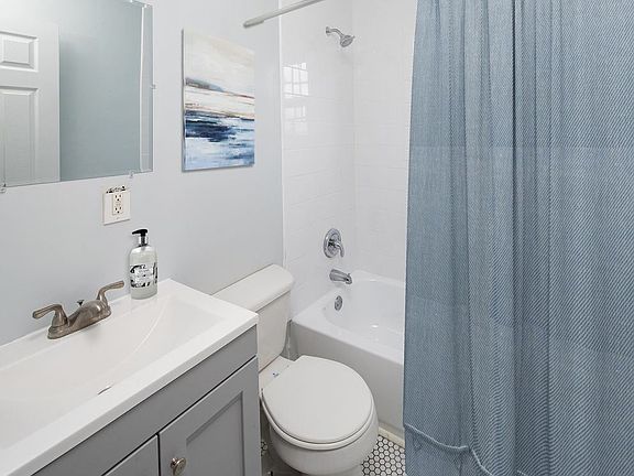 5th image of 55 Bradley St SE APT 2