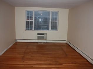 99 Cluff Crossing Rd, Salem, NH 03079