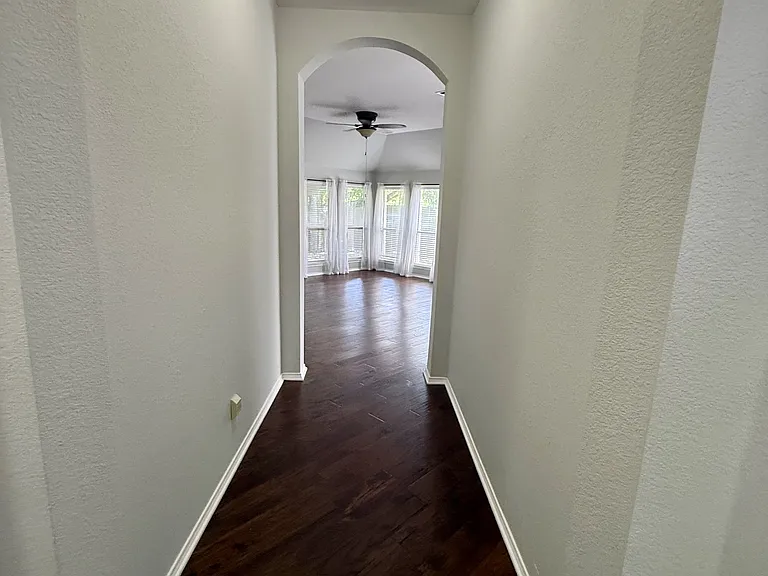1713 Lantana Dr — Photo 4