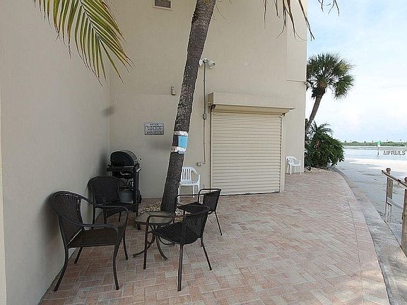 5th image of 895 S Gulfview Blvd APT 109