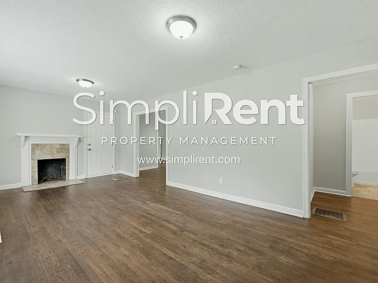 4401 Highland Rd — Photo 5