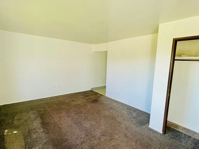 1113 Larch St — Photo 8