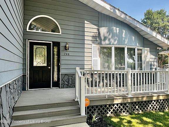 2nd image of 746 24th St W