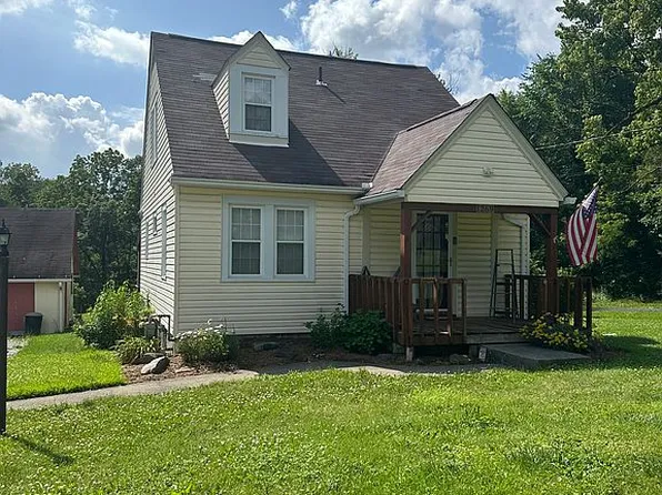 1269 Shenango Rd, Darlington, PA 16115