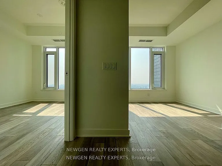 11 Yorkville Ave #3610 — Photo 24