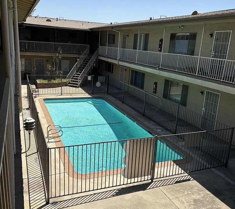 5931 Cloverly Apts