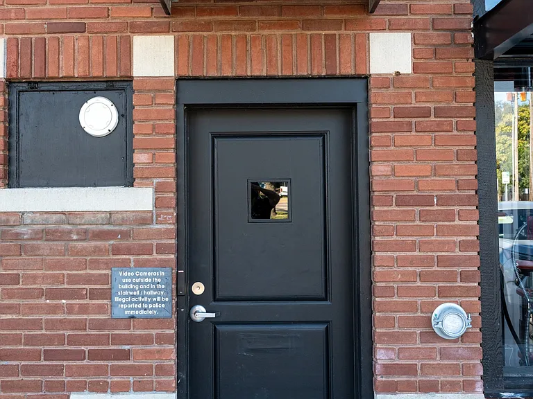 2328 E Douglas Ave — Photo 35