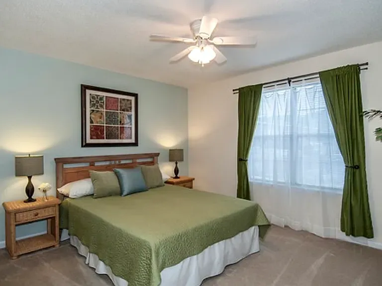 Twin Oaks Apartments — Photo 9