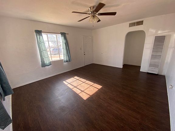 5th image of 232 E Cedar Ave