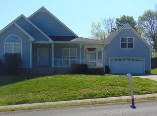 3597 Aurora Dr, Clarksville, TN 37040