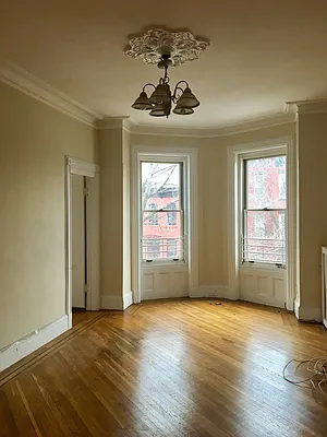 Rented by Brooklyn Real Inc | media 12