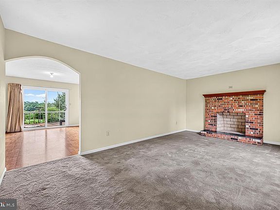 4th image of 4810 Flat Rock Rd