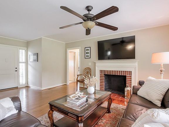 5th image of 408 Freyer Dr