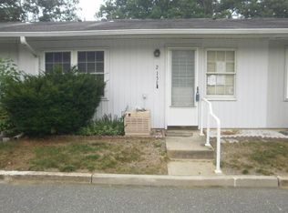 215C Buckingham Ct, Lakewood, NJ 08701