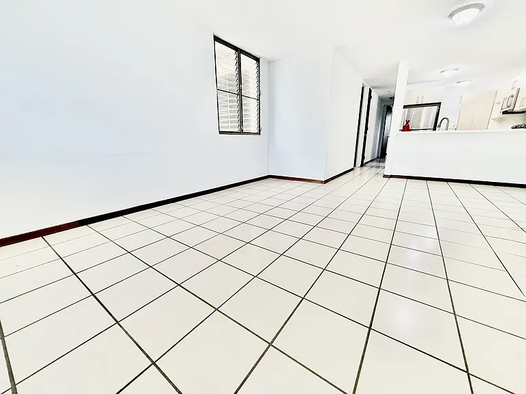 1 Laguna #C24 — Photo 2